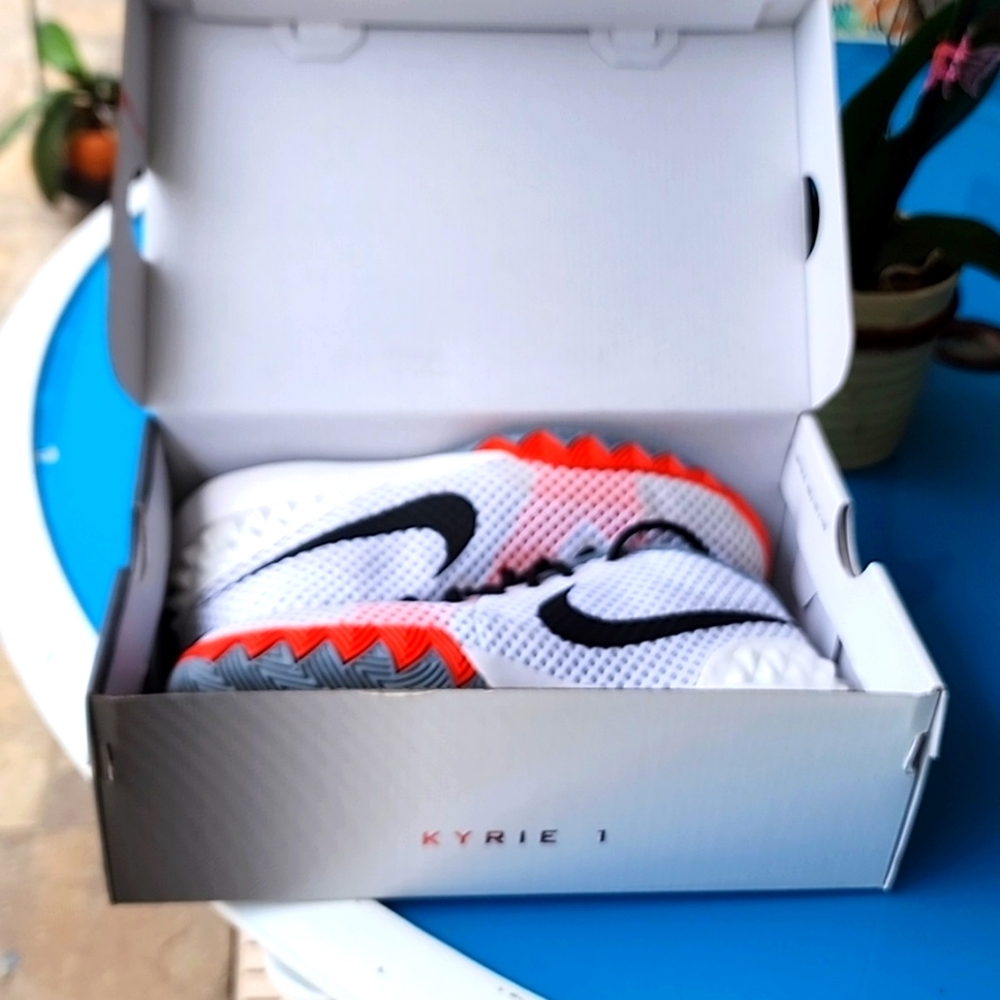 Nike Kyrie 1 sneakers youth